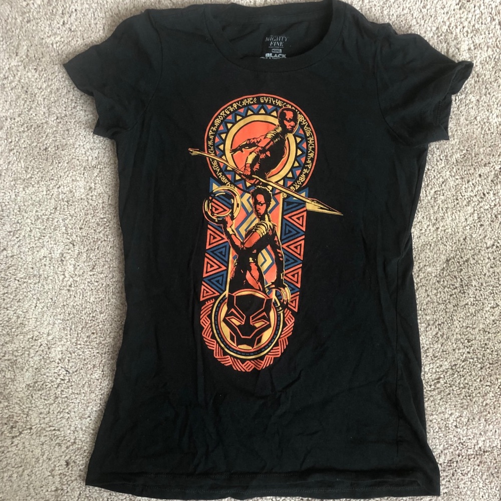 Women’s Small Black Panther TShirt